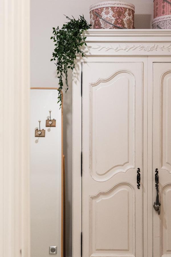 The French Boudoir Apartment Epernay Exterior photo